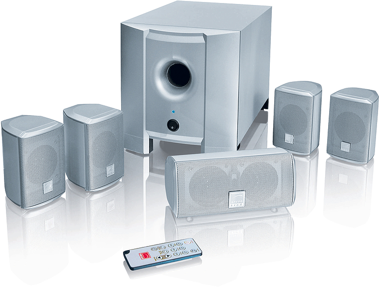 Silbernes 5.1 Surround Sound Lautsprecherset mit Subwoofer, fünf Lautsprechern und Fernbedienung für Heimkino-Anlagen