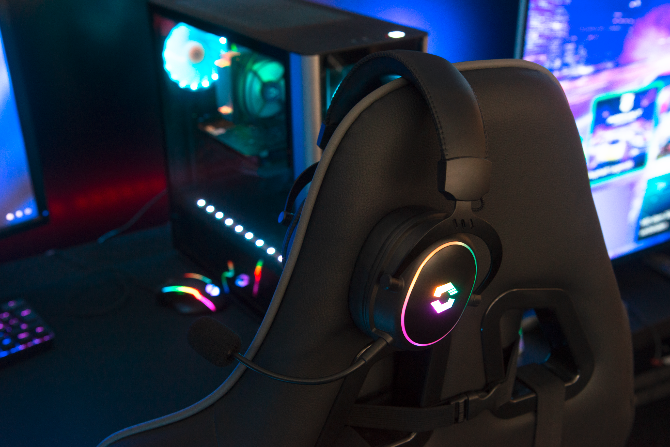 CONUX Wireless RGB Stereo Gaming Headset - for PC/ PS5/PS4/Xbox Series X/S/Switch2/Switch/OLED/Lite, black