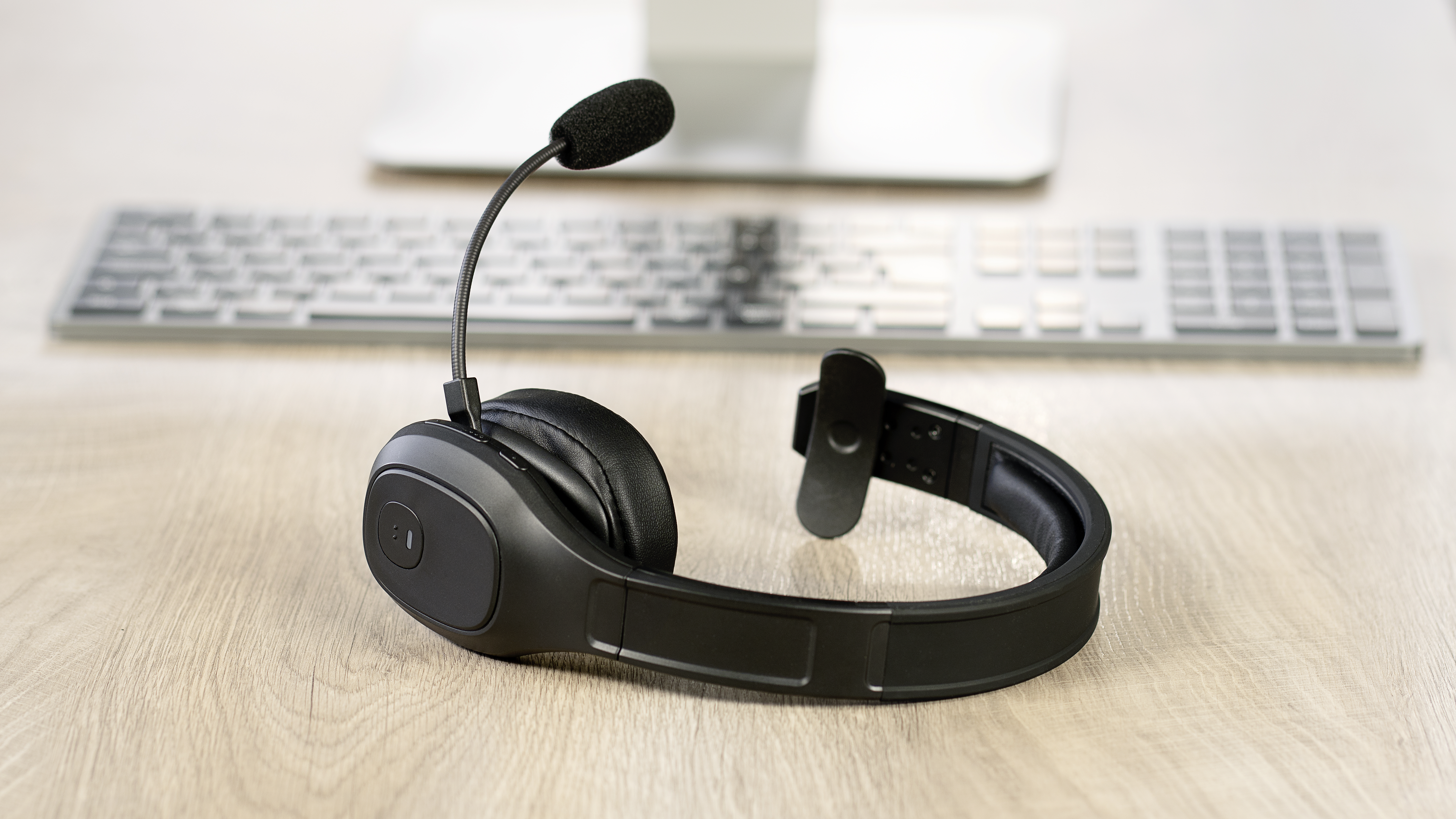 SONA Bluetooth Chat Headset with Microphone Noise Canceling