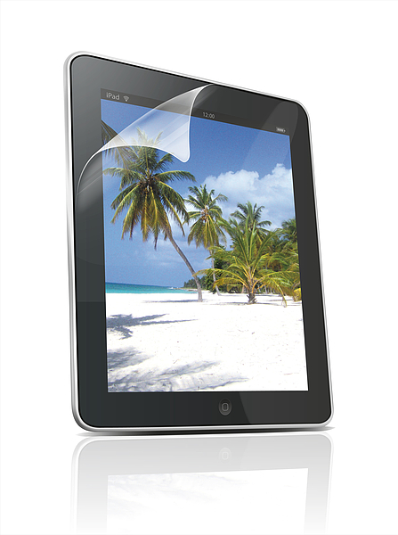 Tablet mit aufgetragener Schutzfolie zeigt ein tropisches Strandbild mit Palmen und weißem Sand
