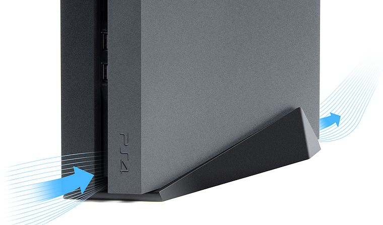 Detailansicht einer schwarzen Sony PlayStation 4 Konsole mit Luftstrom zur verbesserten Kühlung