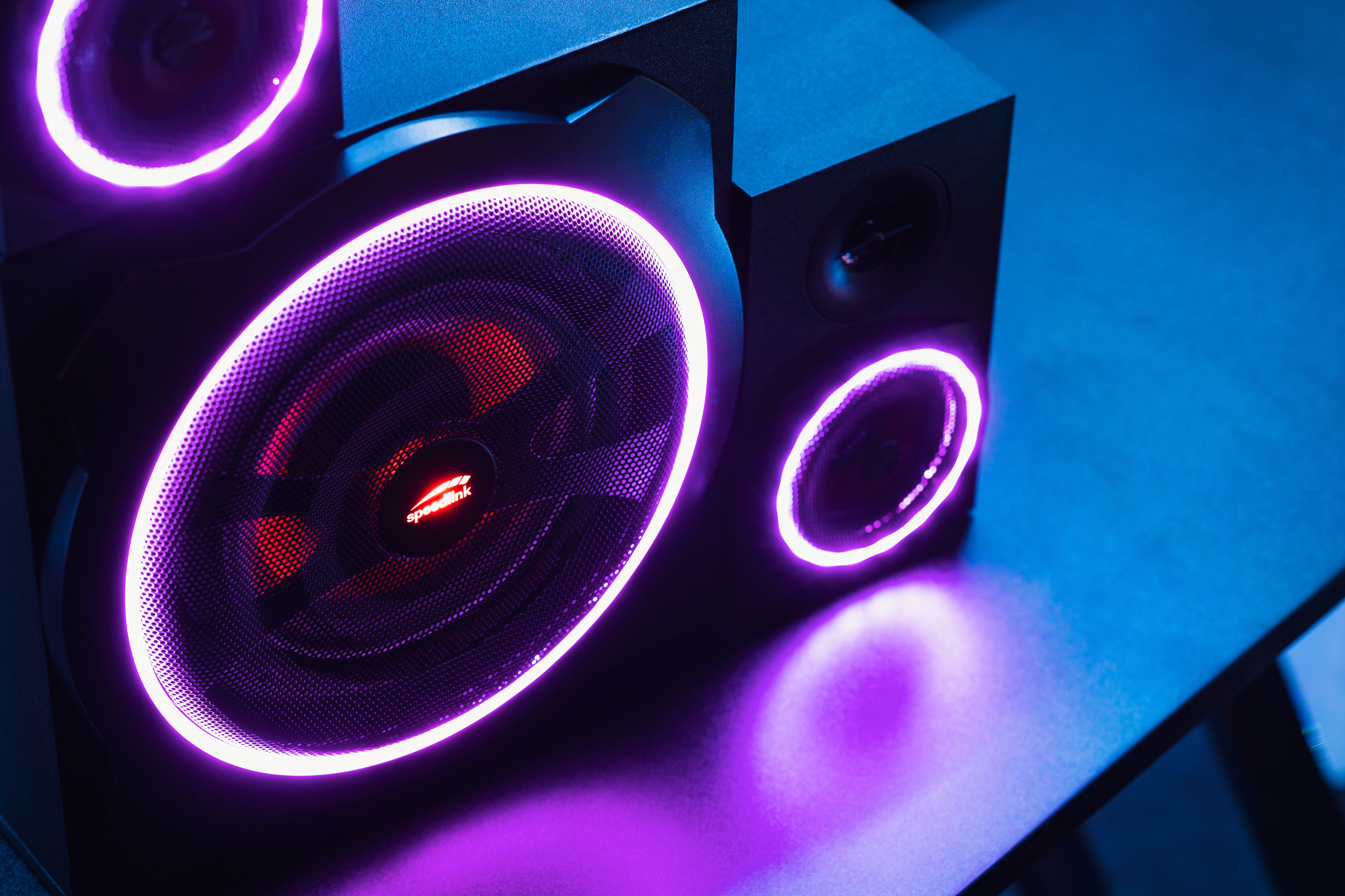 AVENZA RGB 2.1 Subwoofer System, black