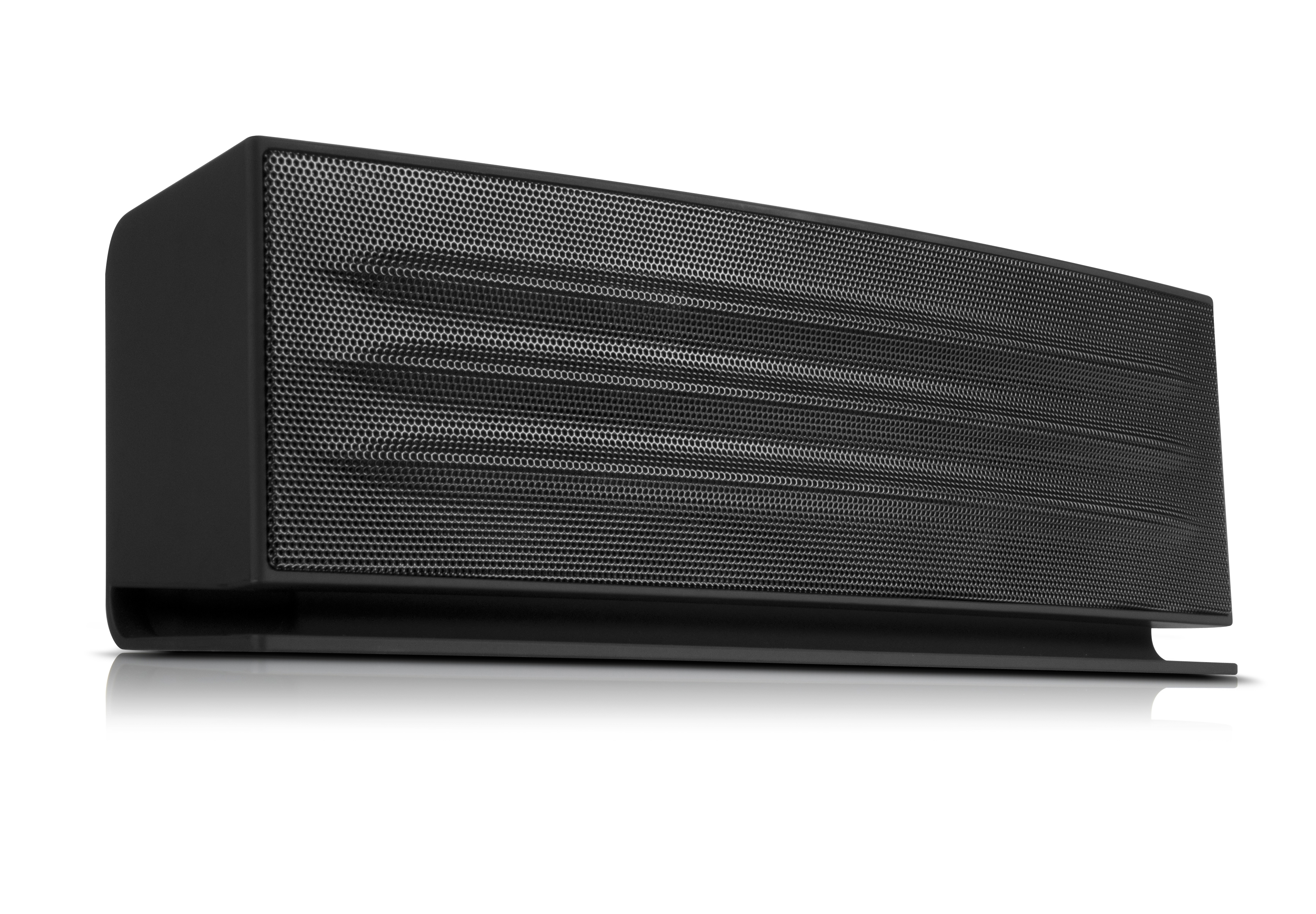 Schwarzer, rechteckiger Bluetooth-Lautsprecher mit Metallgitter, freigestellt auf weißem Hintergrund