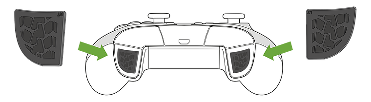 Illustration zum Anbringen von ergonomischen Griffschalen an einen Gamecontroller mit zwei abnehmbaren Seitenteilen und Pfeilen zur Positionierung