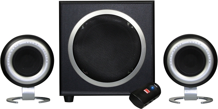 Modernes 2.1 Lautsprechersystem bestehend aus Subwoofer, zwei Satellitenlautsprechern und Fernbedienung