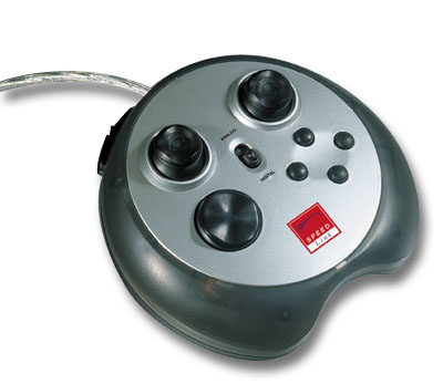 Grauer kabelgebundener Gamecontroller mit zwei Joysticks, Steuerkreuz und mehreren Tasten