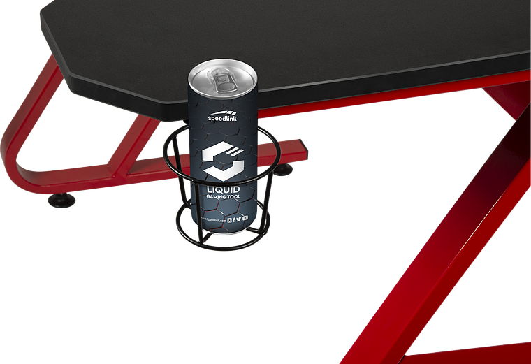 Schwarzer Dosenhalter an einem roten Gaming-Tisch, darin steht eine Energiegetränkedose